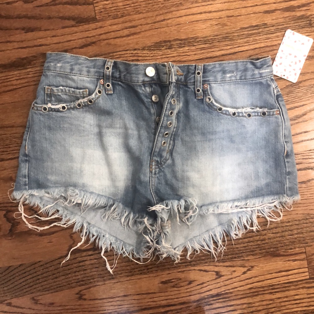 Free people size 29 shorts, tag still on!